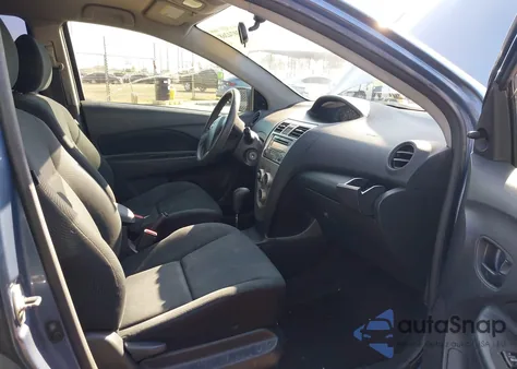 2012 Toyota Yaris z USA, uszkodzony, nr VIN JTDBT4K3XCL016742